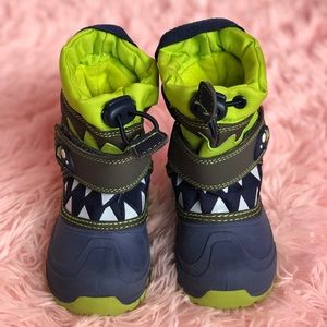 Kids snow boots!